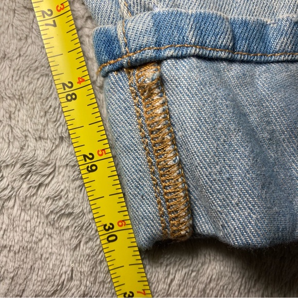 ALICE + OLIVIA Baggy Denim Cargo mid rise Jeans light Blue Wash selvedge Sz 28 - Picture 5 of 9